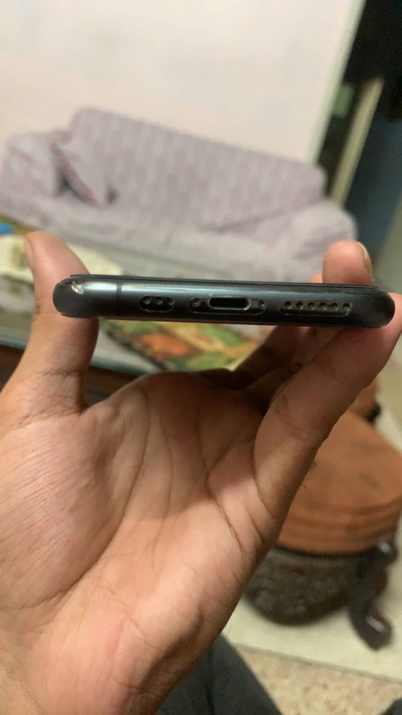 Apple iPhone 11 Pro 3
