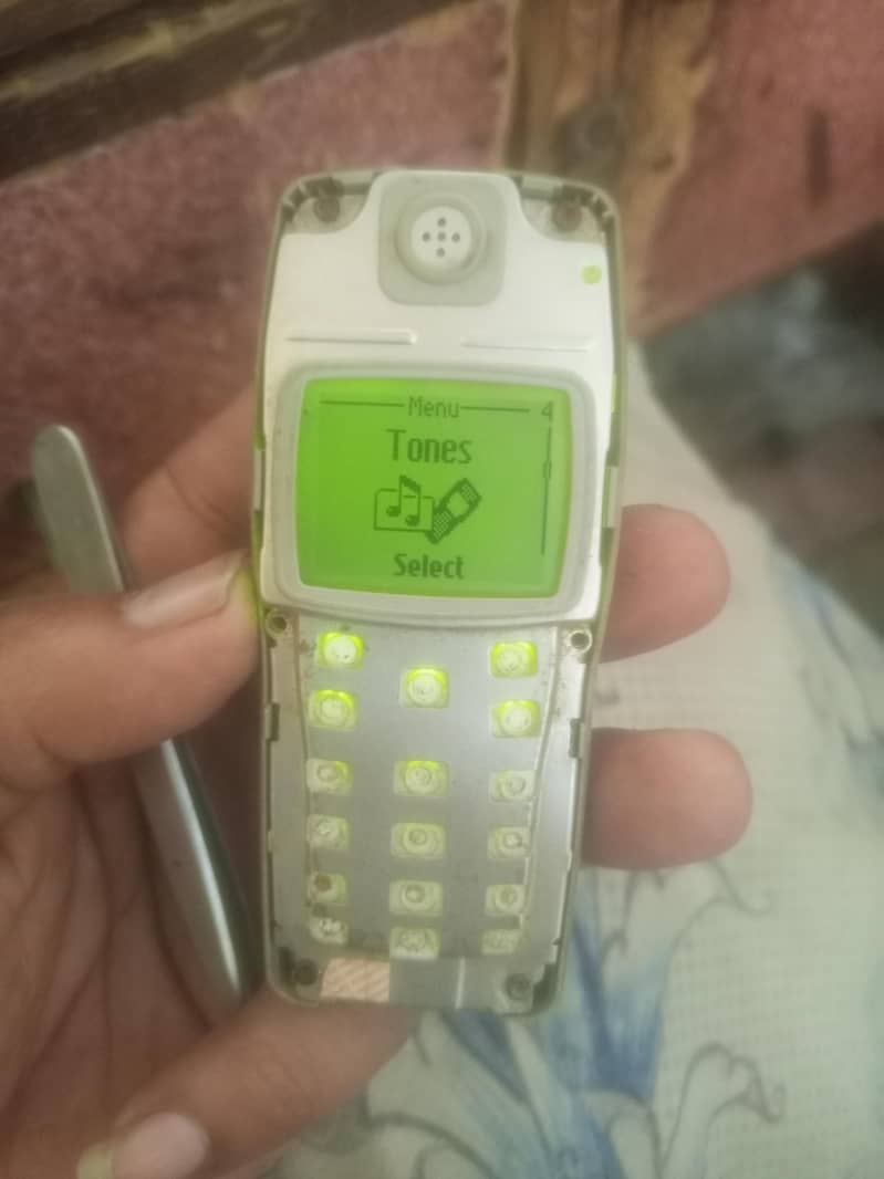 Nokia 1100 3