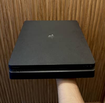 PS4 Slim 500GB Online/Non-Jailbreak