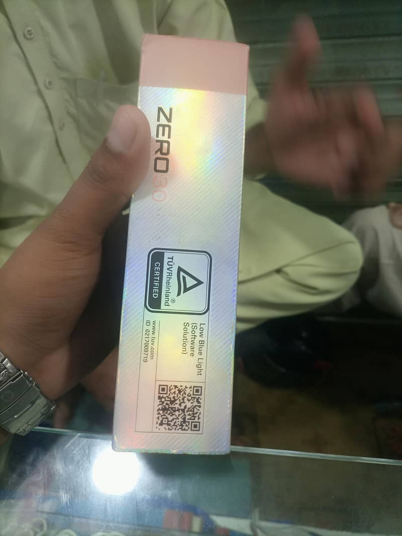 Infinix Zero 30 6