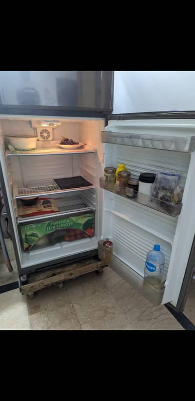 Dawlance Fridge big size