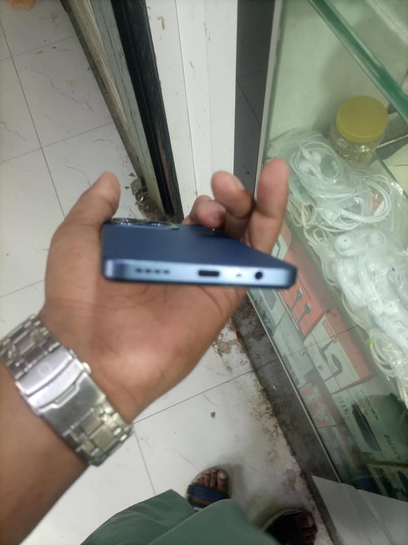 Realme C53 2