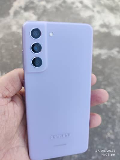 Samsung Mobile S21 FE 5g.