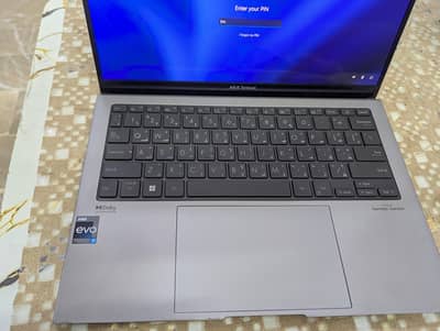 ASUS Zenbook S 13 OLED | i7 13tg Gen | 16 GB RAM 1TB SSD