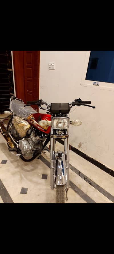 125 2026 model Red