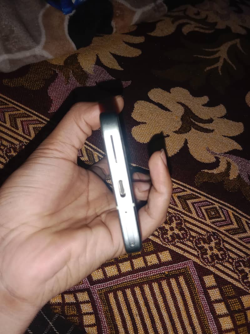 Google Pixel 9 3