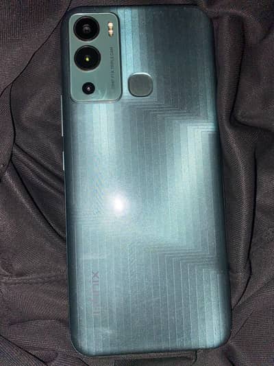 Infinix Hot 12i for sale 10 by 8 condition 4 / 64 minor line