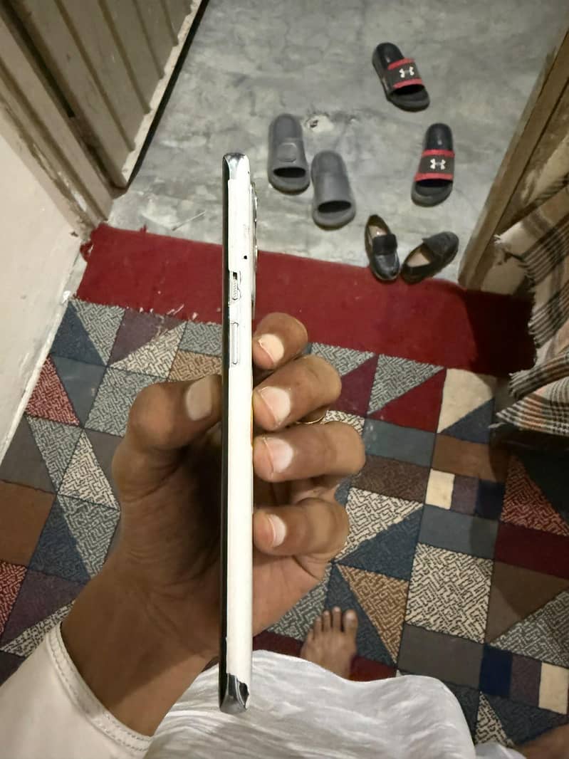 One Plus 9 Pro 4