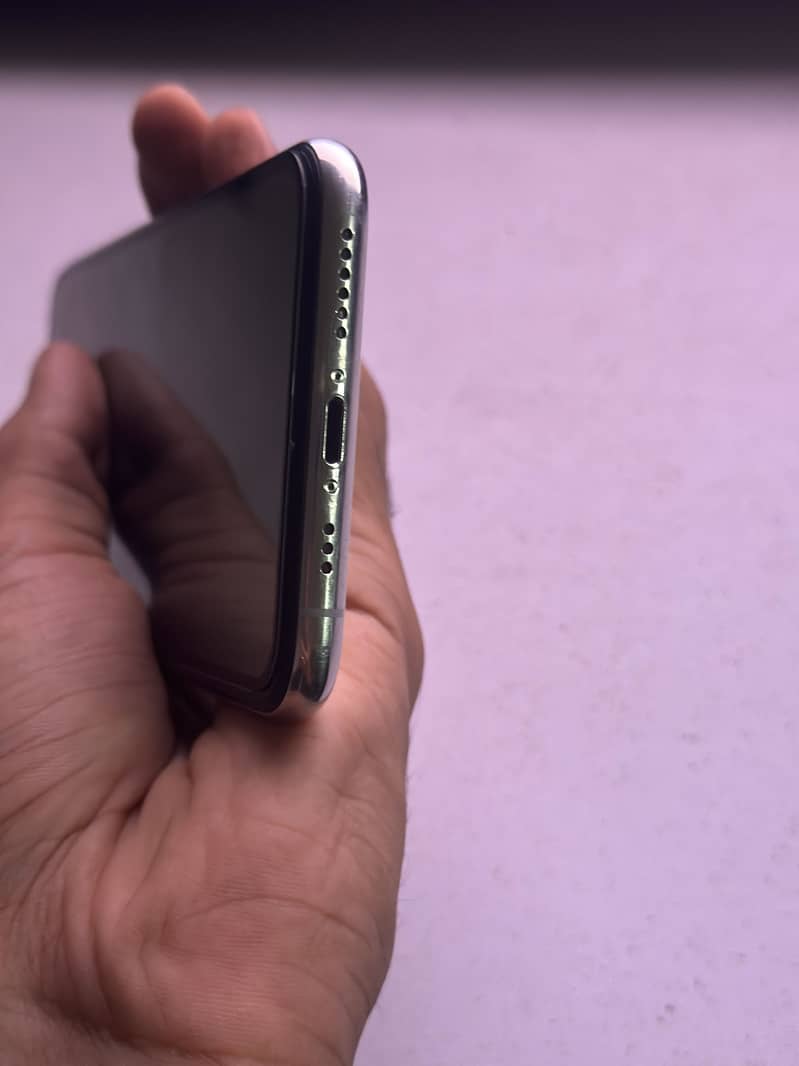 Mobile 3