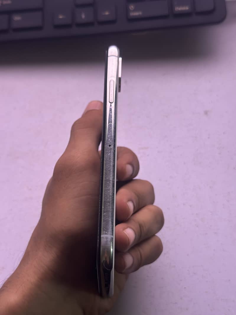 Mobile 4