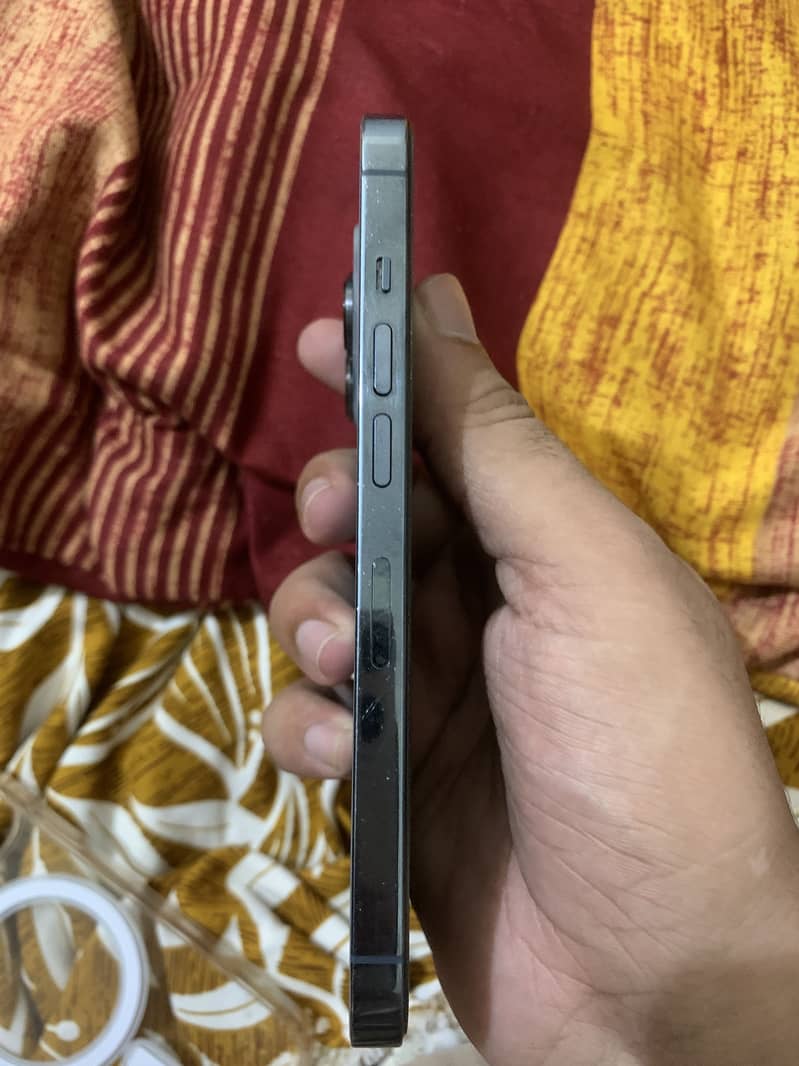 Apple iPhone 13 Pro 3