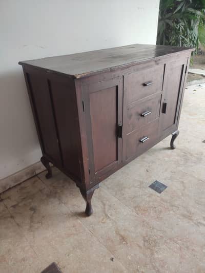 ANTIQUE SIDEBOARD