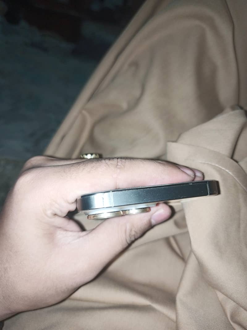 iPhone 14 Pro Max 1