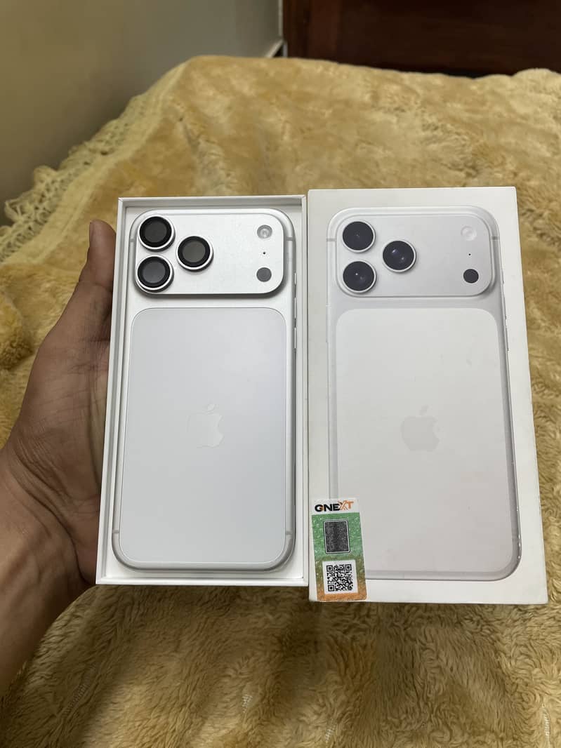 Apple iPhone 17 Pro Max 0