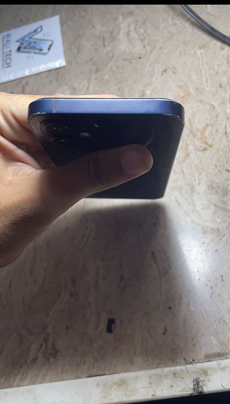 Apple iPhone 12 2