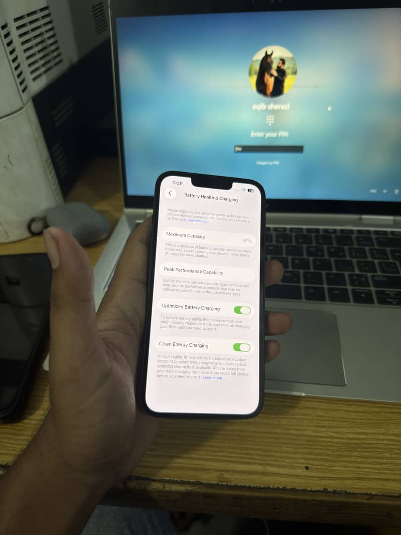 Apple iPhone 13 2