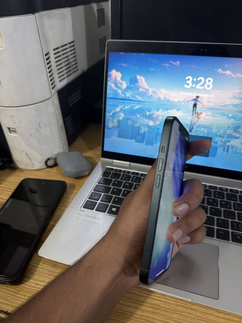 Apple iPhone 13 3