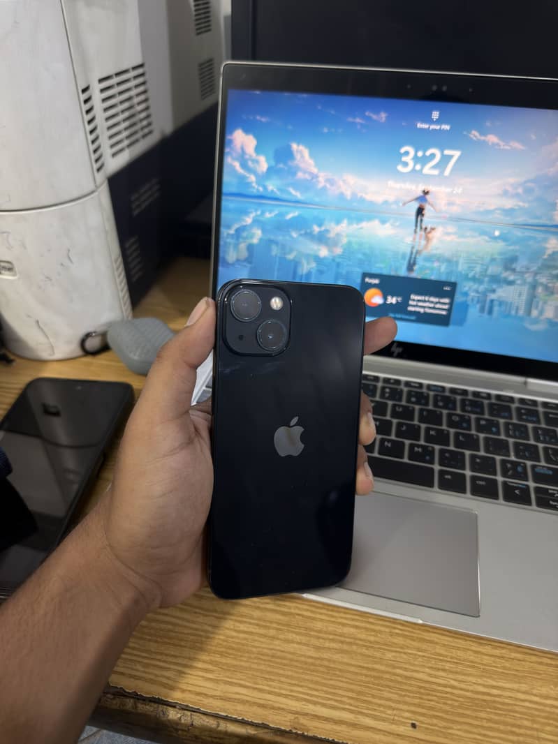 Apple iPhone 13 6