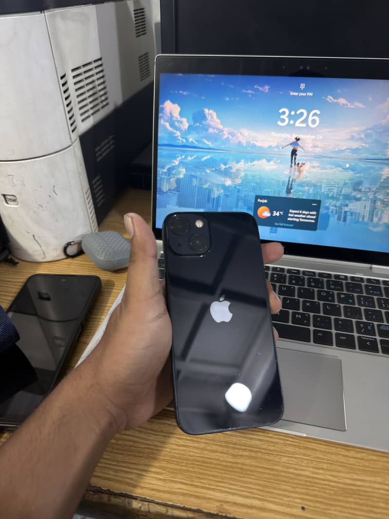 Apple iPhone 13 7