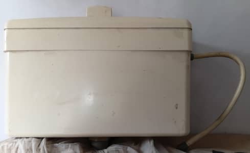 Flush tank