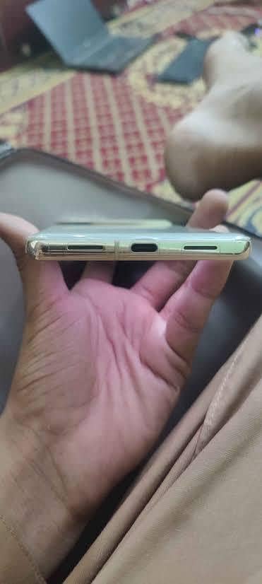 Google Pixel 7 3