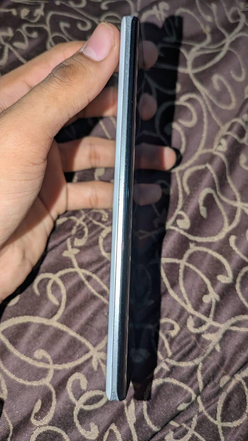 Sharp Aquos Zero 2 10/10 5