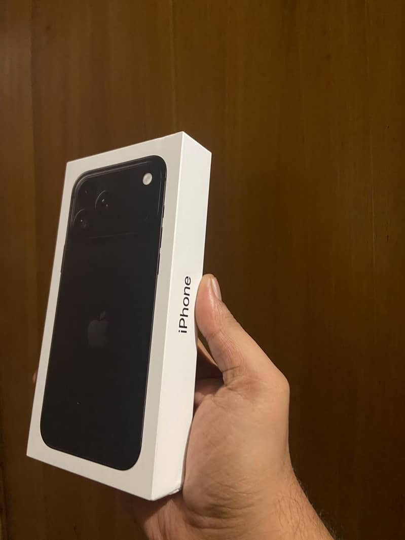 Apple iPhone 18 Pro Max 1