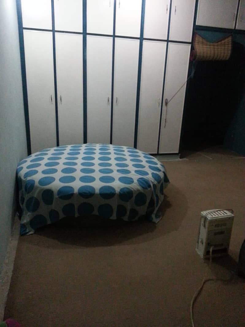Unique Round Bed with Circular Mattress for Sale 1