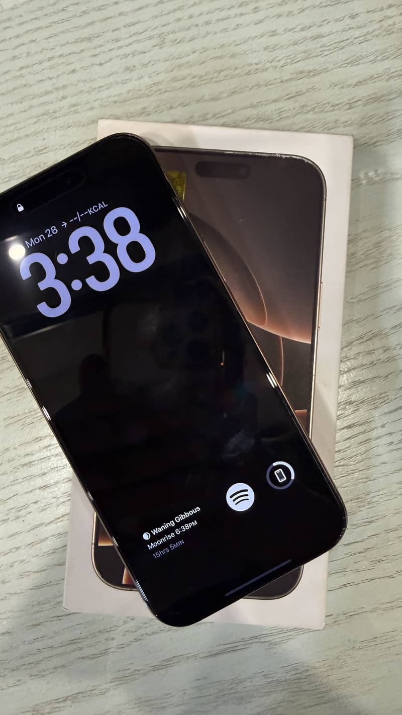 Apple iPhone 16 Pro Max 5