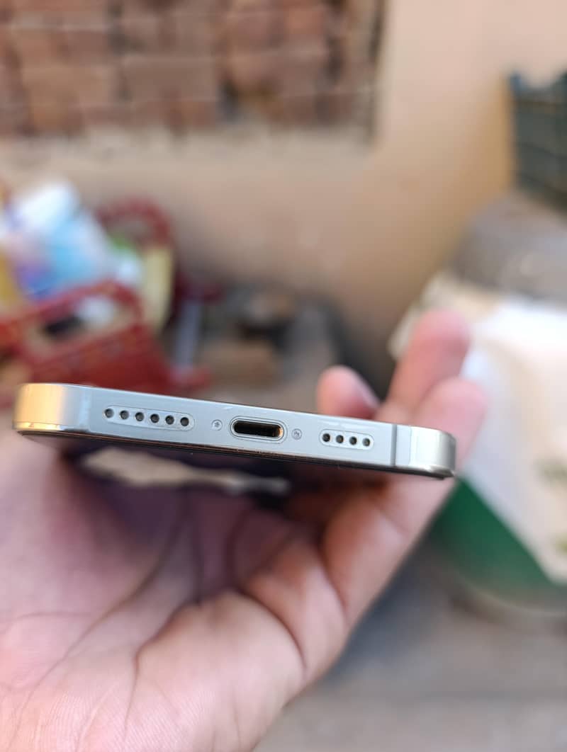 Apple iPhone 13 Pro Max 5