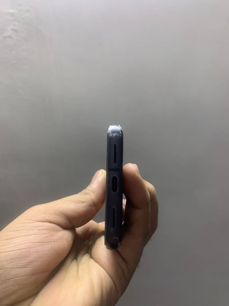 Google Pixel 8 4