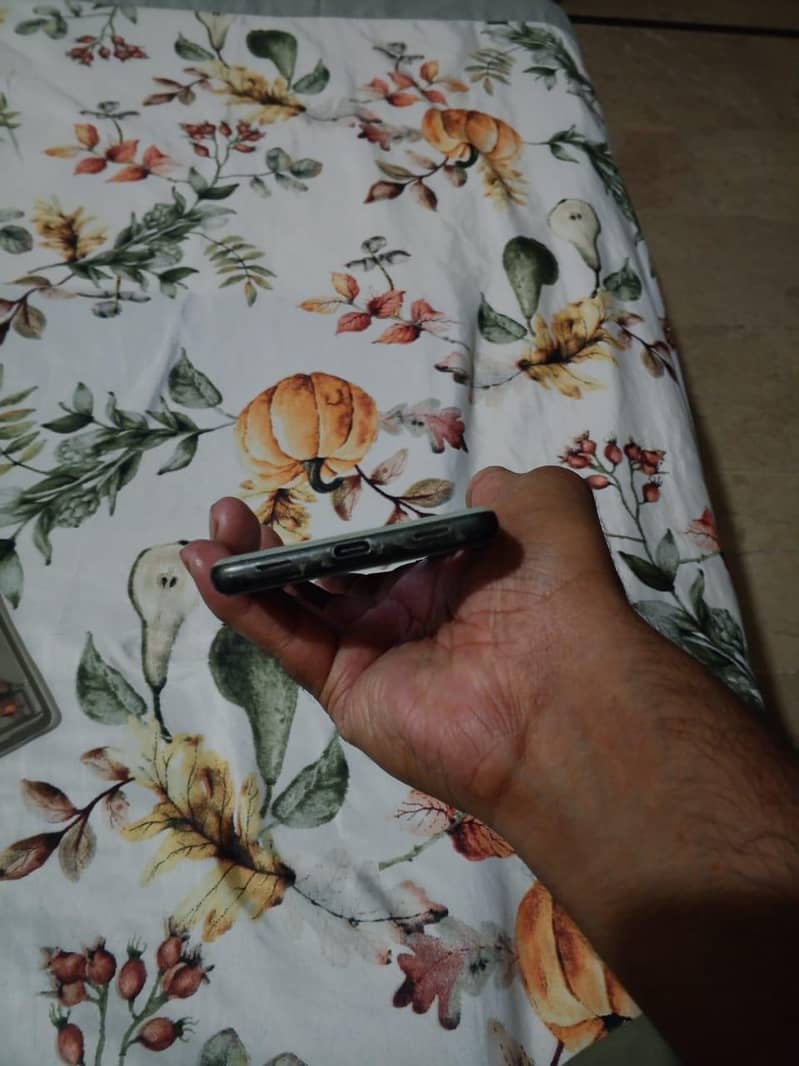 Google Pixel 6a 4