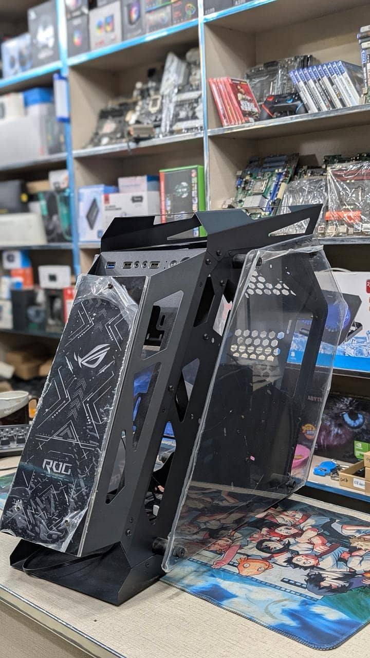 Asus ROG Strix Case 1