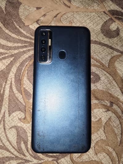 Tecno Camon 17