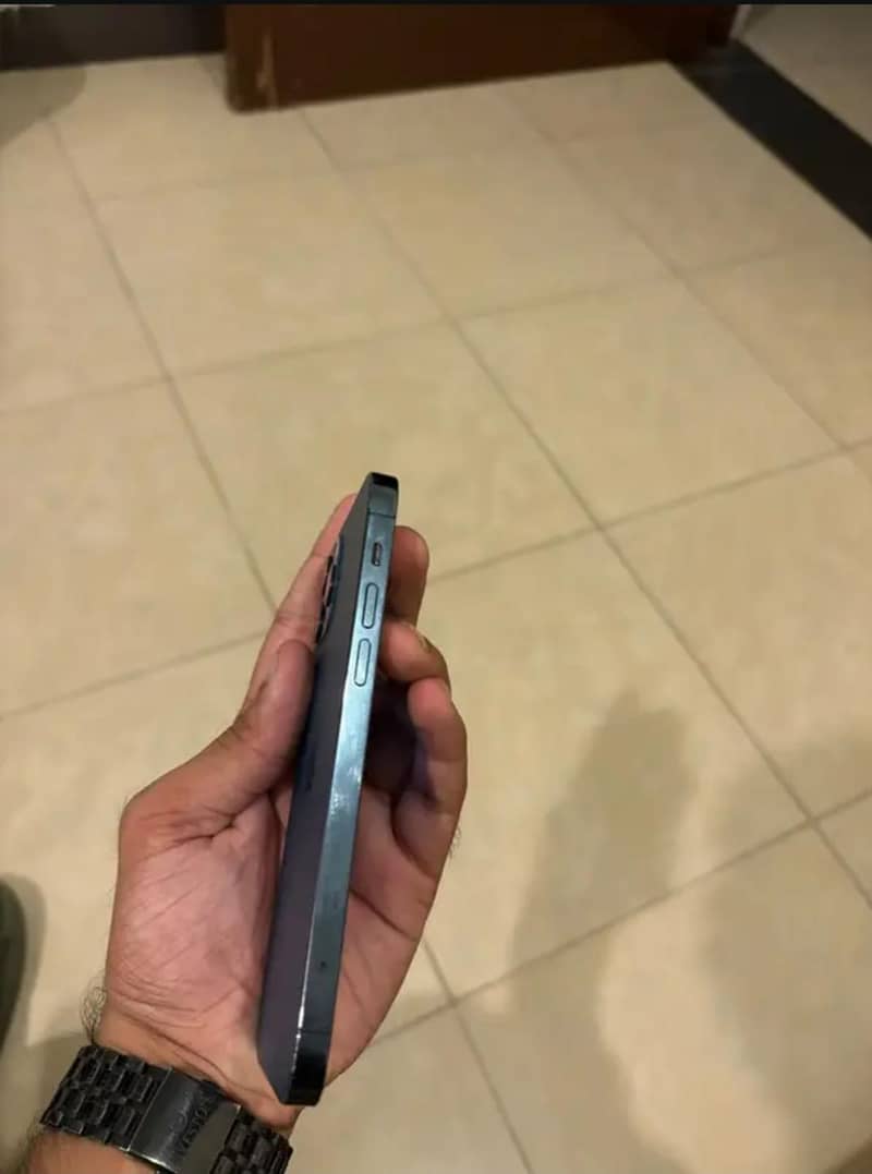 Apple iPhone 12 Pro 3