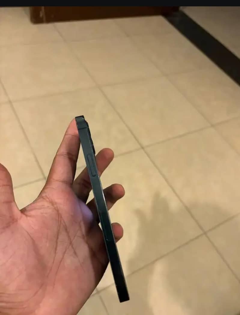Apple iPhone 12 Pro 4