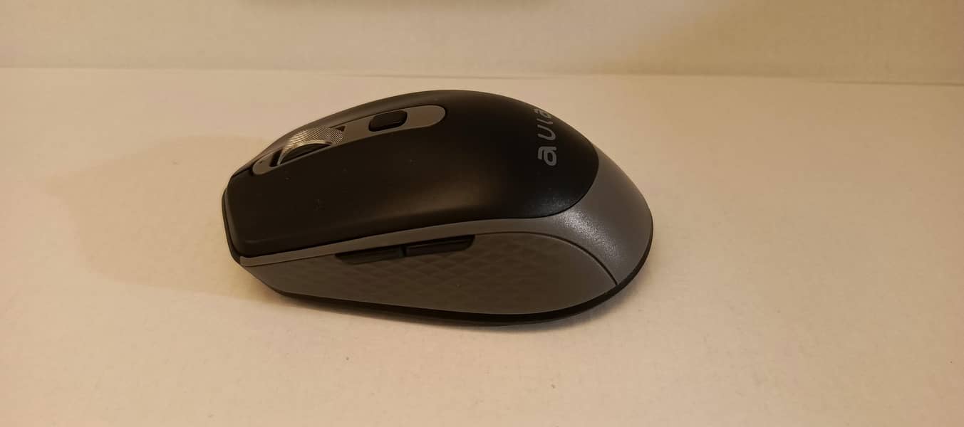 wireless keyboard with mouse 1