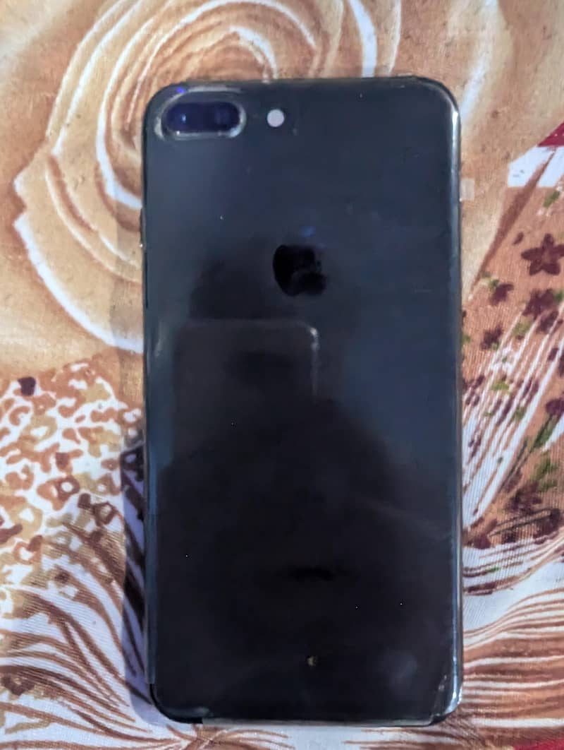 Apple iPhone 8 Plus 2