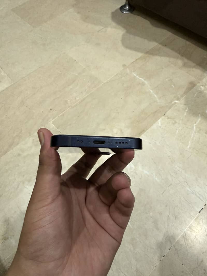 Apple iPhone 12 mini 3