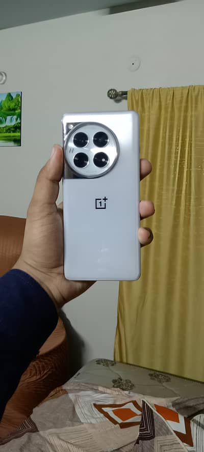 ONE PLUS 12