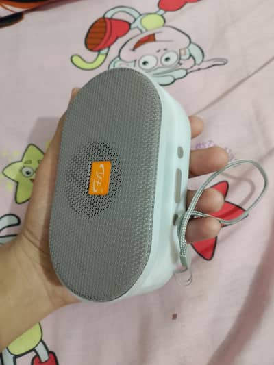 latest premium quality Bluetooth speaker just open box
