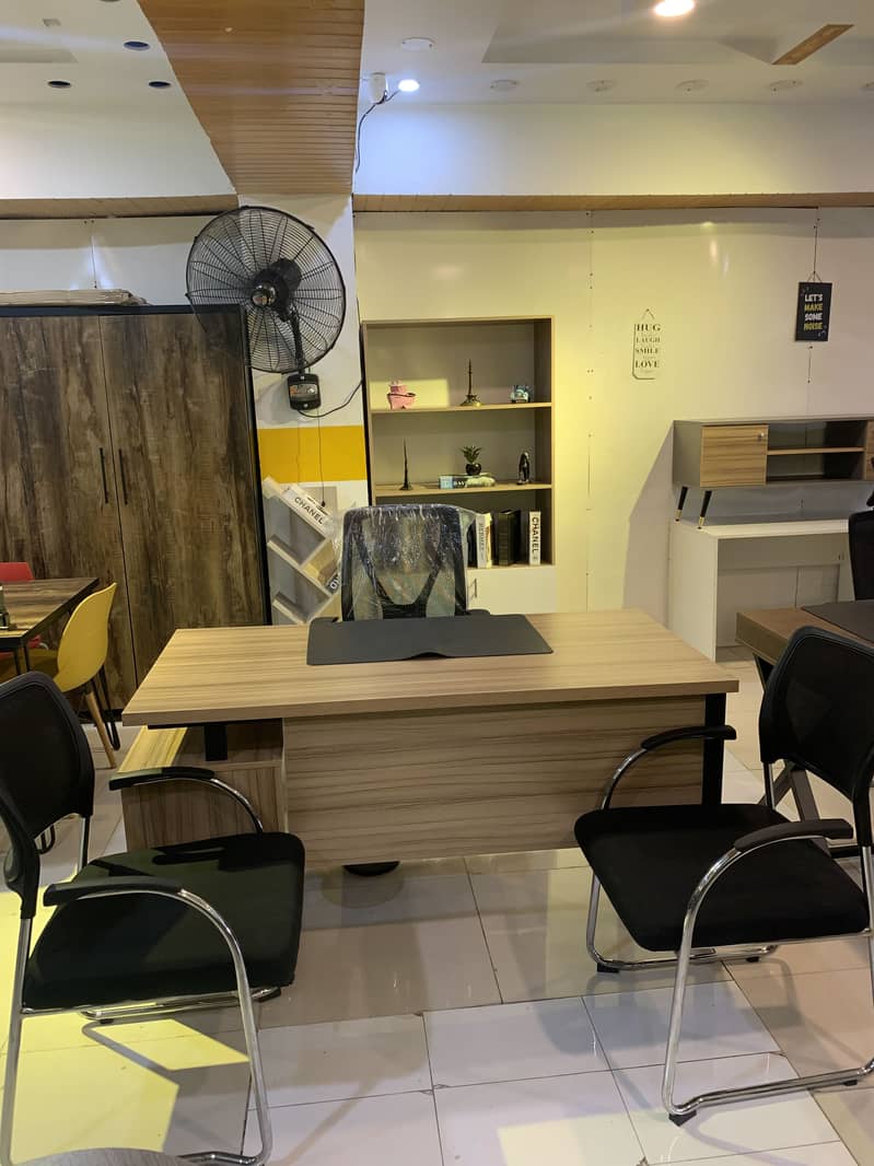 Manager table / office table 9