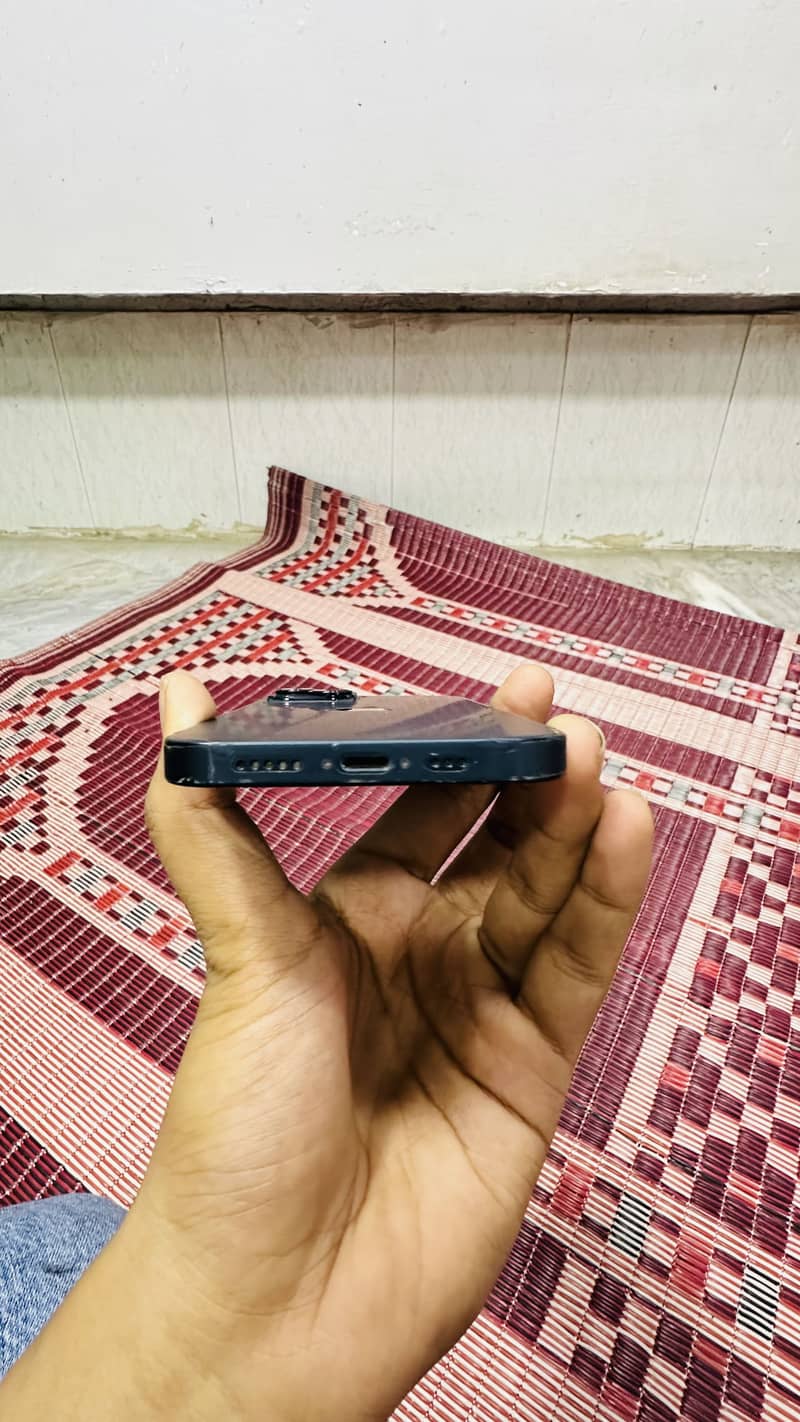 Apple iPhone 14 2