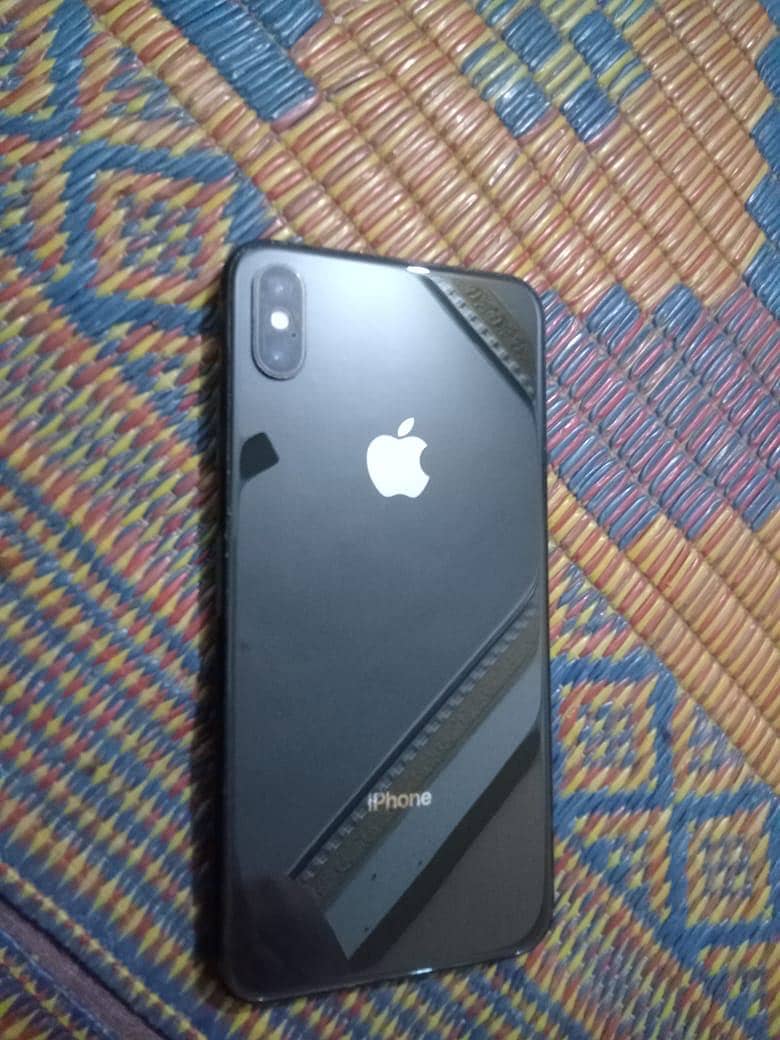 Apple iPhone XS Max 0