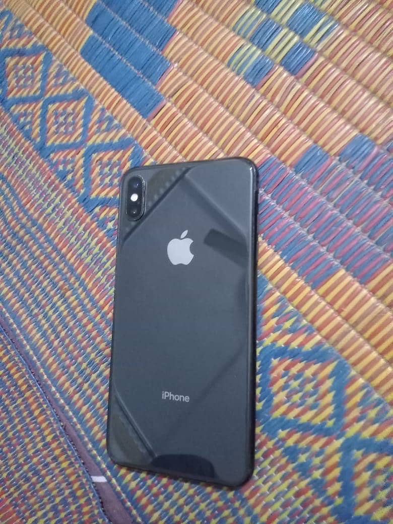 Apple iPhone XS Max 2