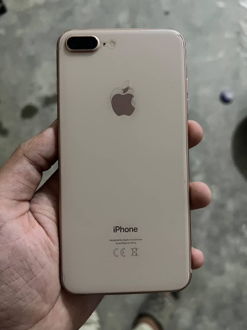 Apple iPhone 8 Plus 1