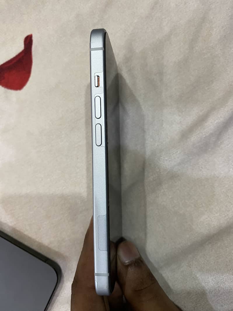 Apple iPhone 15 1