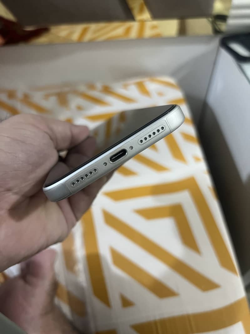 Apple iPhone 17 Pro Max 2