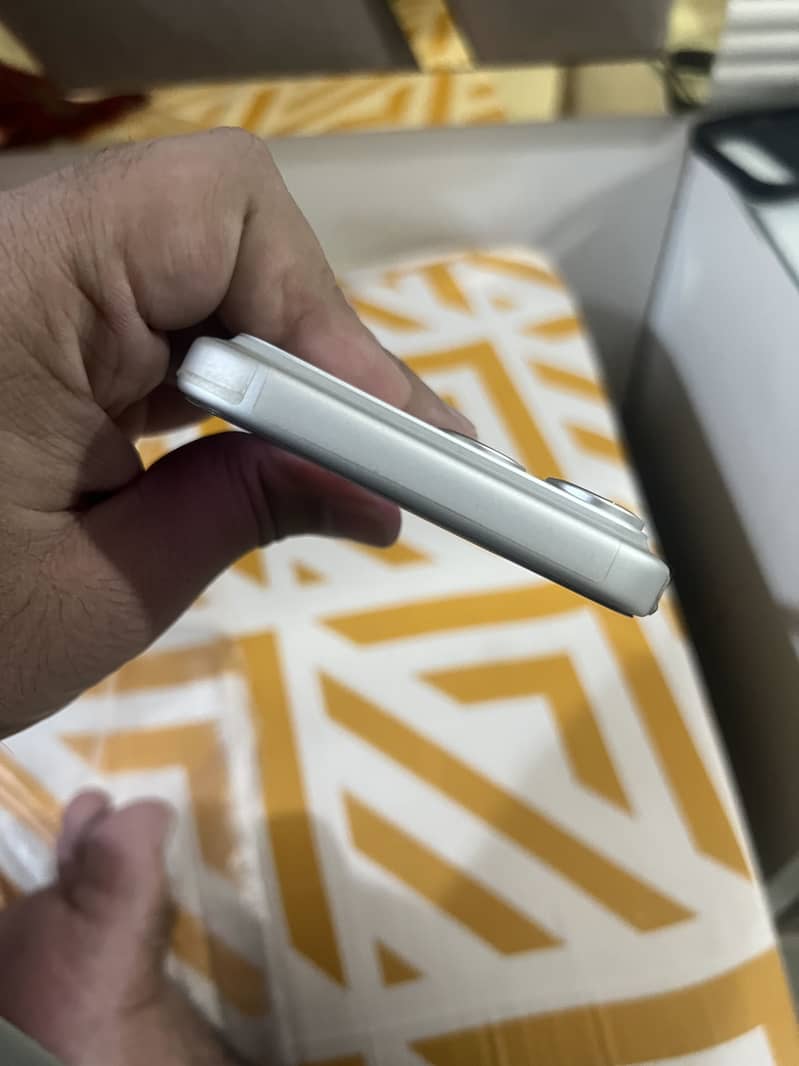 Apple iPhone 17 Pro Max 5