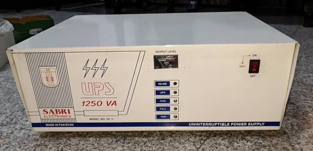 UPS 1000w 24Volts